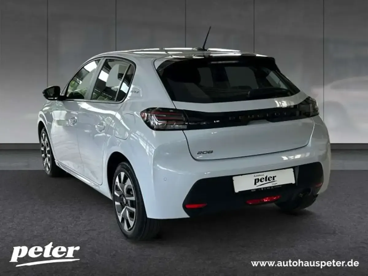 Gebraucht Peugeot 208 Style 101 PS (74 kW) 2025 Met. okenit weiß Kleinwagen