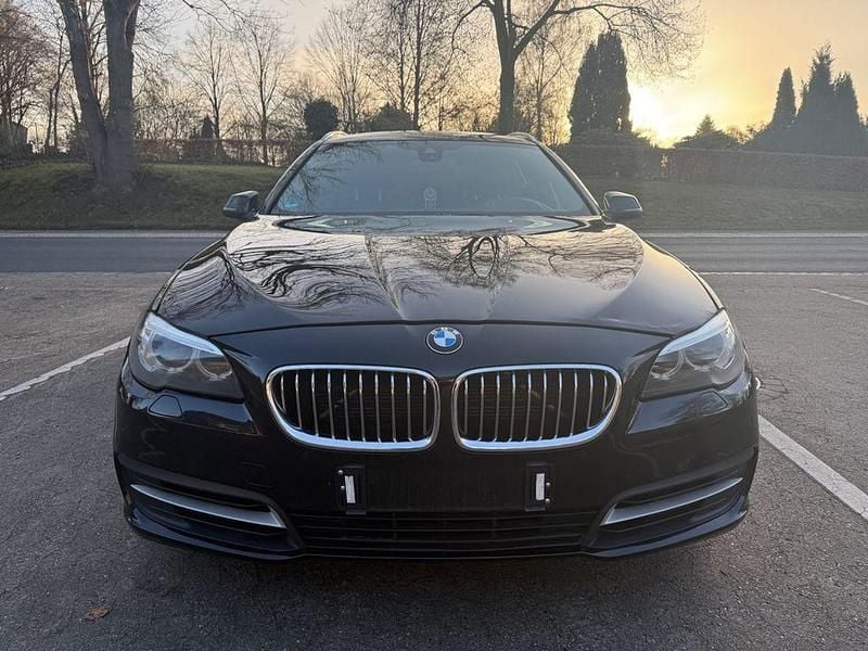 Gebraucht BMW 520 Performance 184 PS (135 kW) 2014 Schwarz Kombi