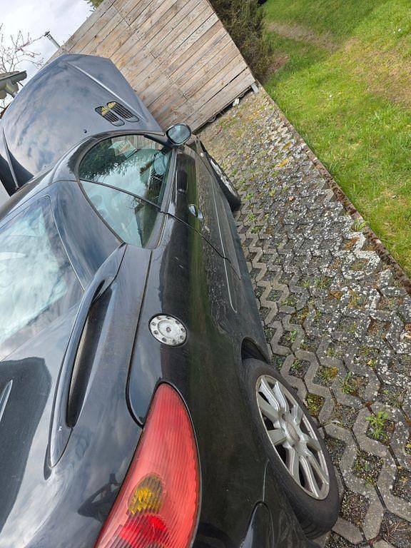 Gebraucht Peugeot 206 CC 109 PS (80 kW) 2005 Schwarz Cabrio