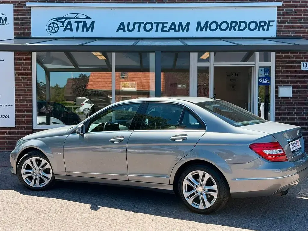 Gebraucht Mercedes C200 136 PS (100 kW) 2012 Silber Limousine