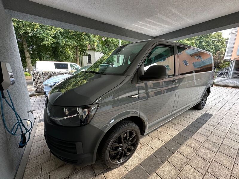 Grau Gebraucht 2017 VW T6 Van | 23.900 € (Superpreis) - Bild 1/4