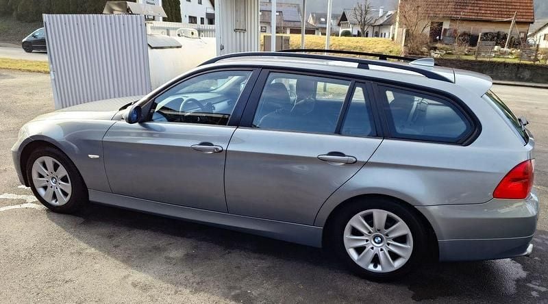 Gebraucht BMW 320 177 PS (130 kW) 2007 Grau Kombi