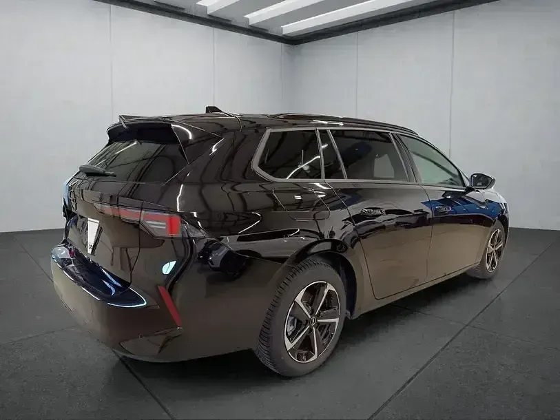 Gebraucht Opel Astra 131 PS (96 kW) 2025 Schwarz Kleinwagen