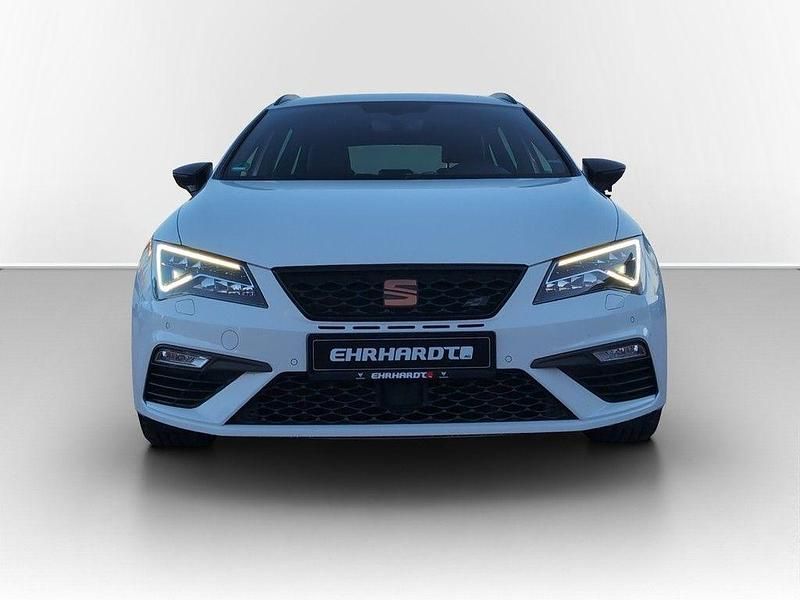 Gebraucht Seat Leon 4Drive 300 PS (220 kW) 2019 Weiß Limousine