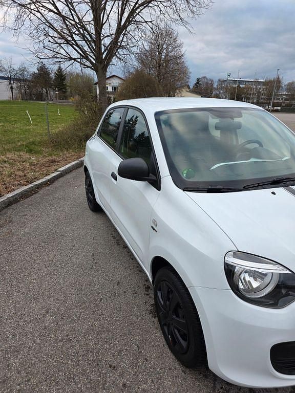 Gebraucht Renault Twingo 69 PS (50 kW) 2016 Weiß Kleinwagen