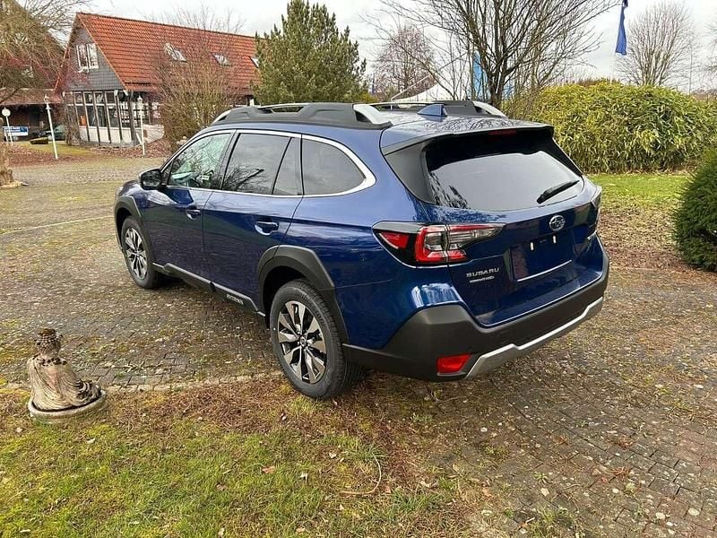 Neu Subaru Outback Platinum 169 PS (124 kW) 2026 Sapphire blue Kombi