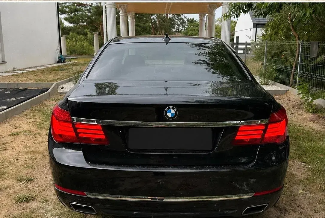 Gebraucht BMW 750 381 PS (280 kW) 2013 Schwarz Limousine