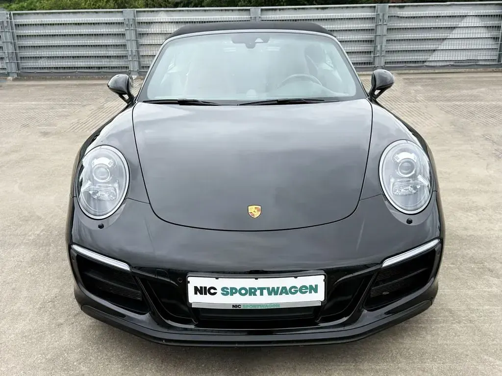 Gebraucht Porsche 911 Carrera 4 GTS 450 PS (330 kW) 2018 Tiefschwarz Cabrio