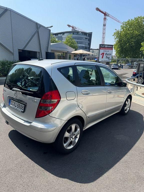 Gebraucht Mercedes A180 109 PS (80 kW) 2008 Silber Van / Kleinbus