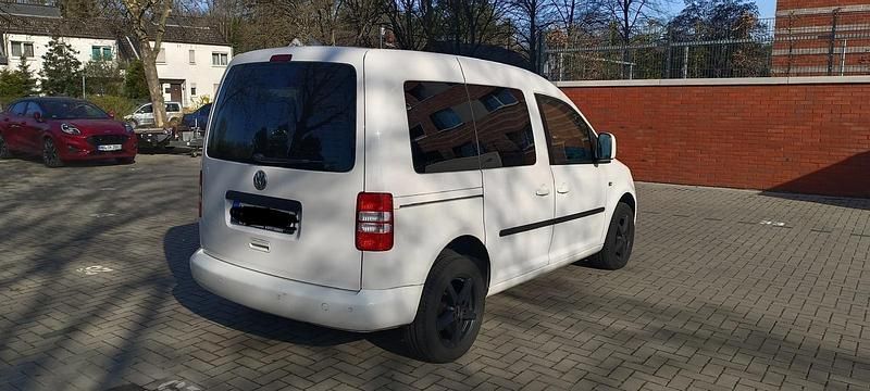 Gebraucht VW Caddy Trendline 102 PS (75 kW) 2012 Weiß Van / Kleinbus