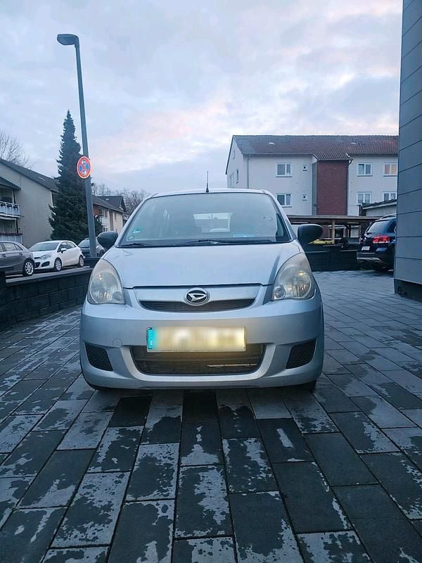 Silber Gebraucht 2008 Daihatsu Cuore Kleinwagen | 1.700 € (Fairer Preis) - Bild 1/4