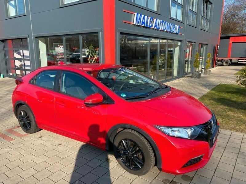 Gebraucht Honda Civic Comfort 99 PS (72 kW) 2014 Rot Limousine