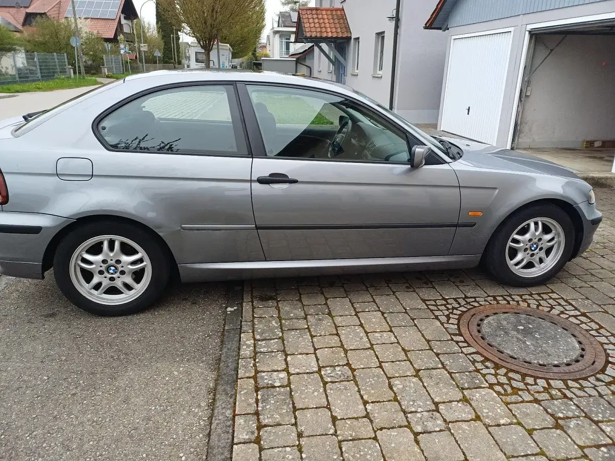 Gebraucht BMW 316 116 PS (85 kW) 2004 Silber Limousine