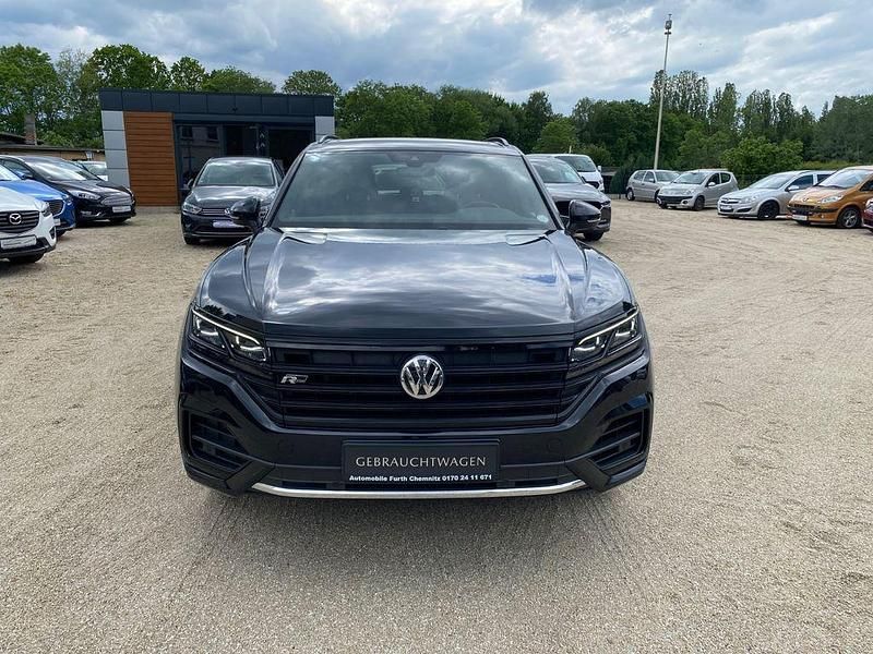 Schwarz Gebraucht 2018 VW Touareg R-line SUV | 41.490 € (Teuer) - Bild 1/4