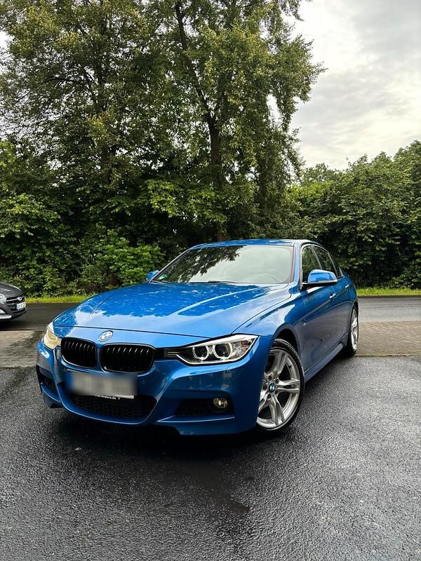 Blau Gebraucht 2013 BMW 328 M Sport Limousine | 19.800 € (Teuer) - Bild 1/4