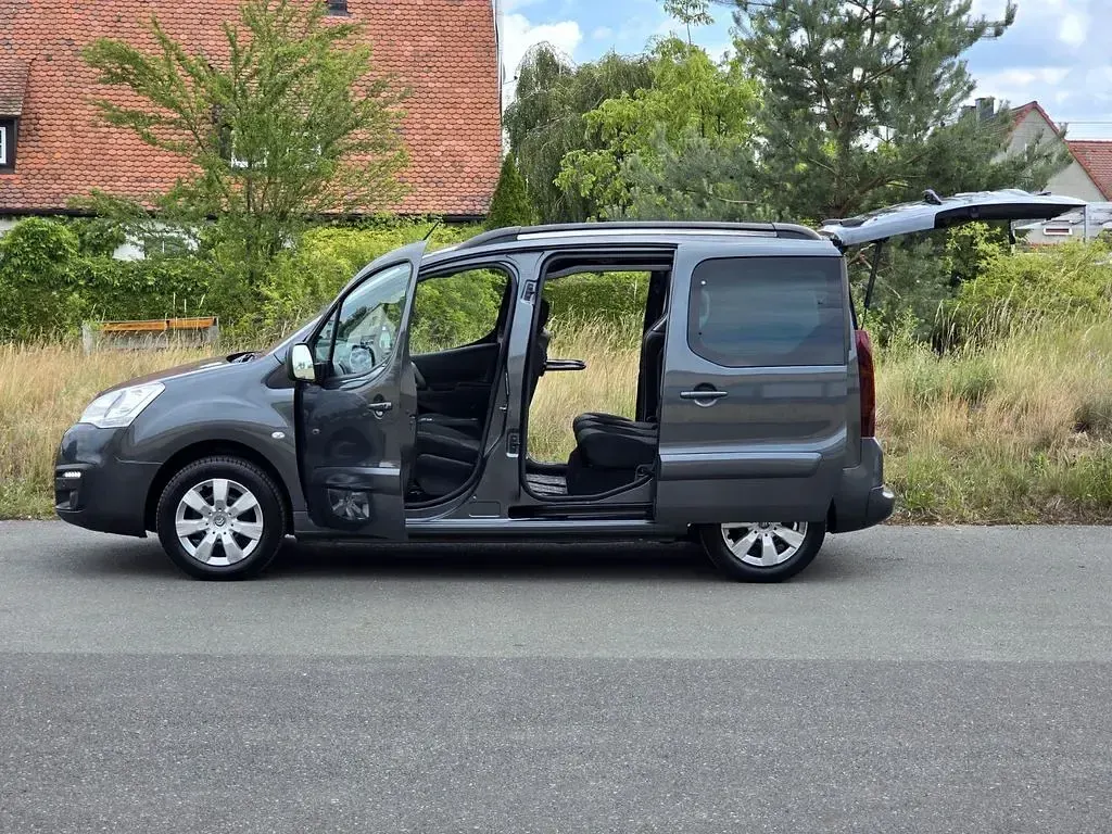 Gebraucht Citroën Berlingo Shine 110 PS (80 kW) 2017 Grau Van / Kleinbus