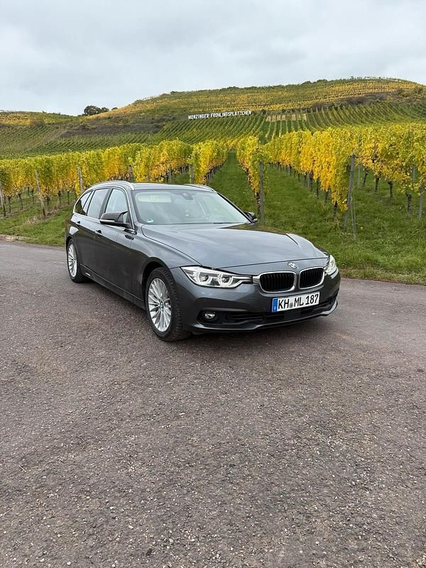Gebraucht 2015 BMW 330 M Sport Kombi | 17.299 € (Fairer Preis) - Bild 1/4