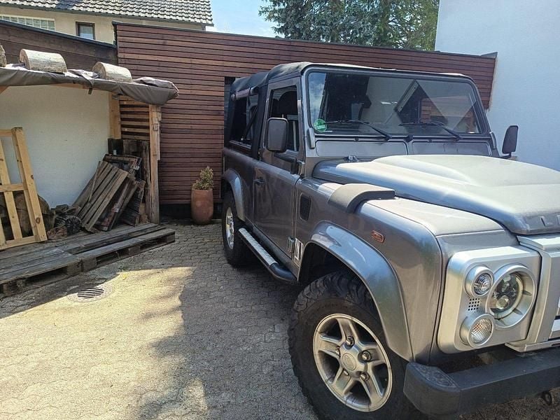 Gebraucht Land Rover Defender 122 PS (89 kW) 2010 Grau Cabrio