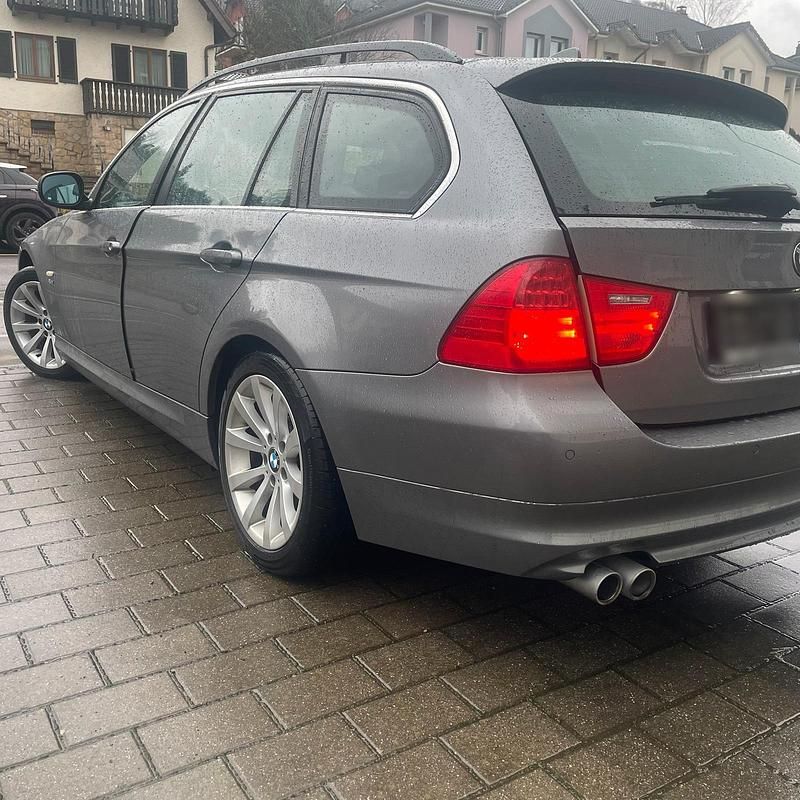 Gebraucht BMW 330 245 PS (180 kW) 2008 Grau Kombi