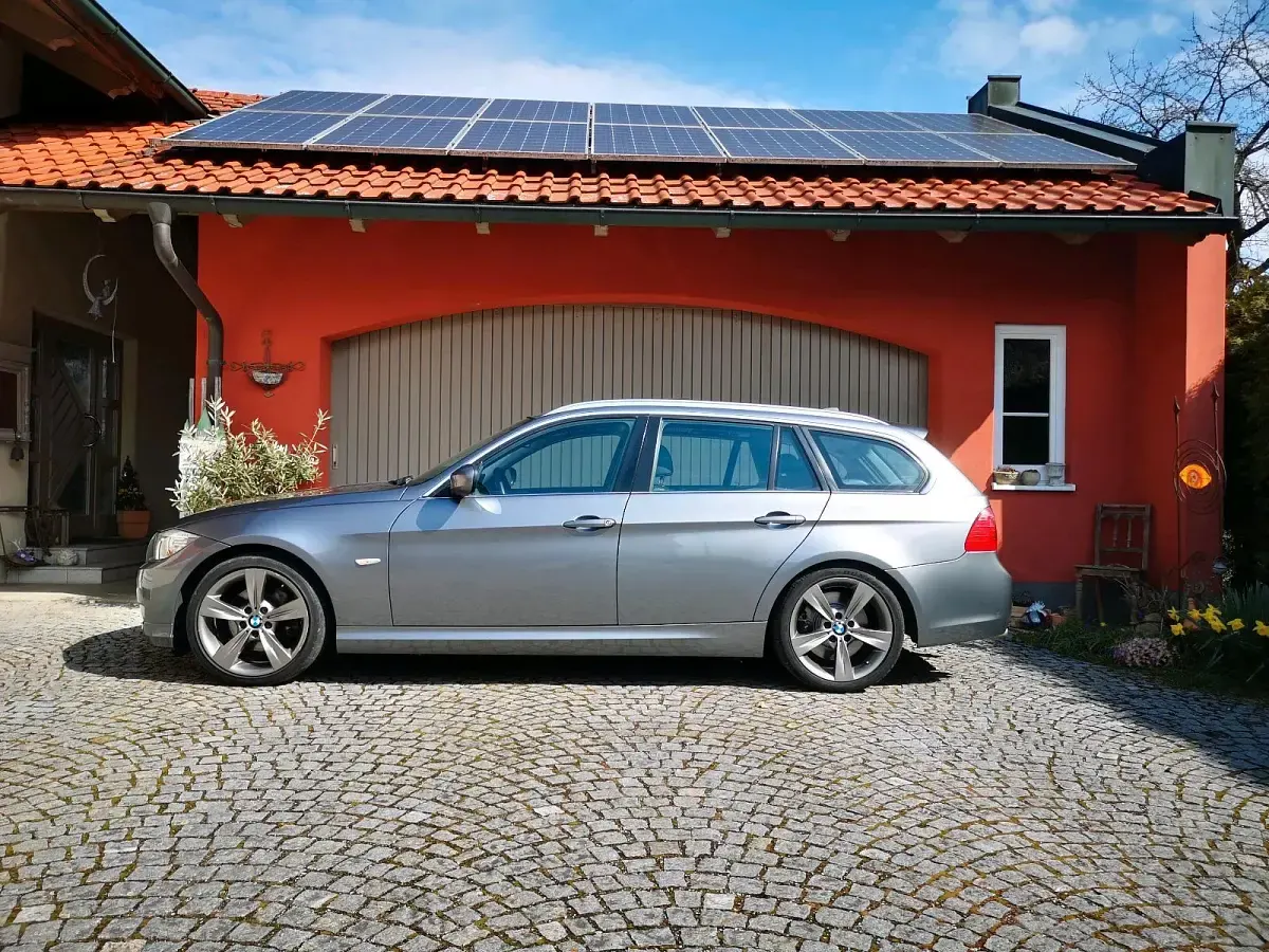 Gebraucht BMW 325 204 PS (150 kW) 2010 Grau Kombi
