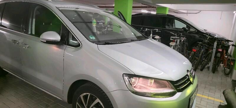 Silber Gebraucht 2017 VW Sharan Van / Kleinbus | 25.000 € (Fairer Preis) - Bild 1/4