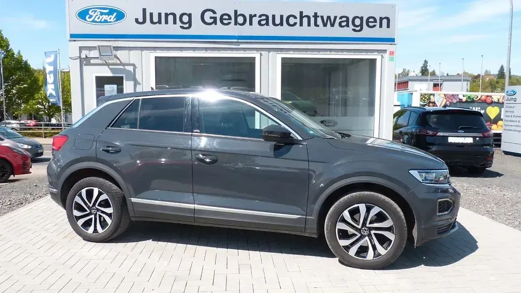 Gebraucht VW T-Roc Active 110 PS (80 kW) 2021 Grau SUV