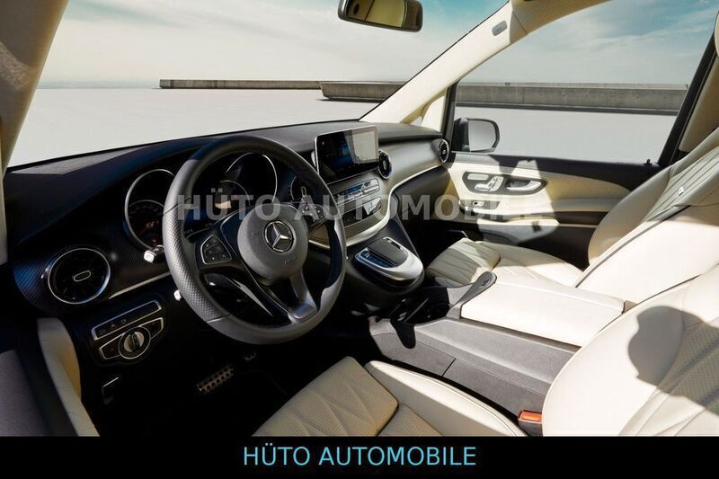 Gebraucht Mercedes V300 Luxury 237 PS (174 kW) 2023 Schwarz Van / Kleinbus