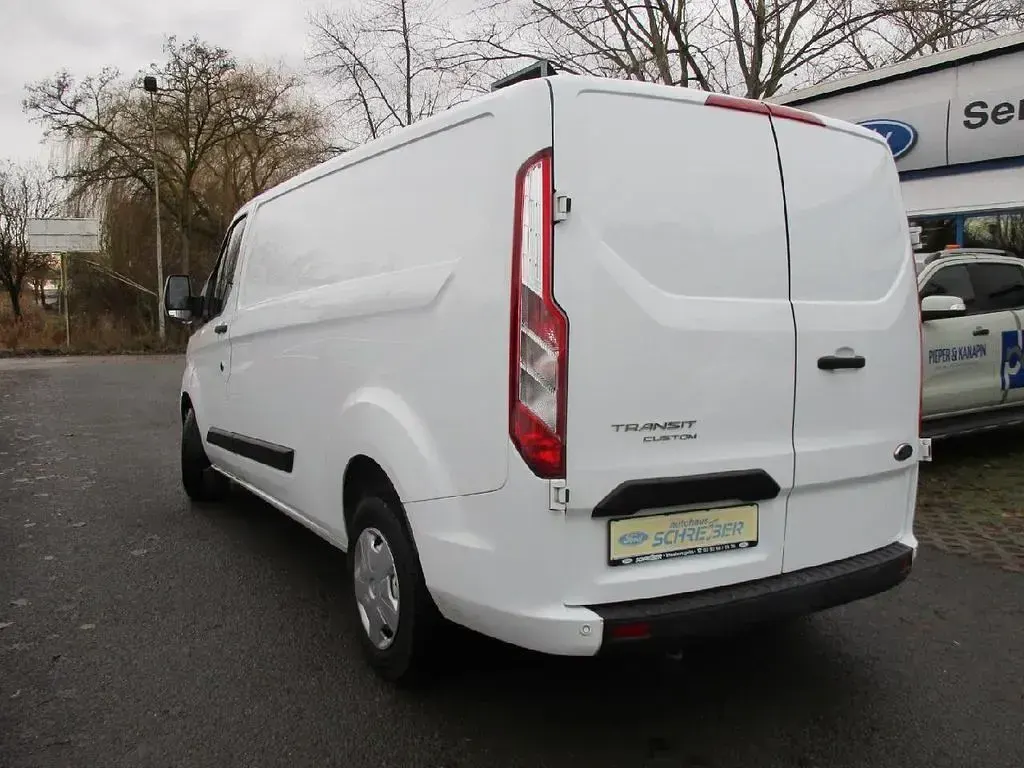 Gebraucht Ford 300 Trend 131 PS (96 kW) 2022 Weiß Van / Kleinbus