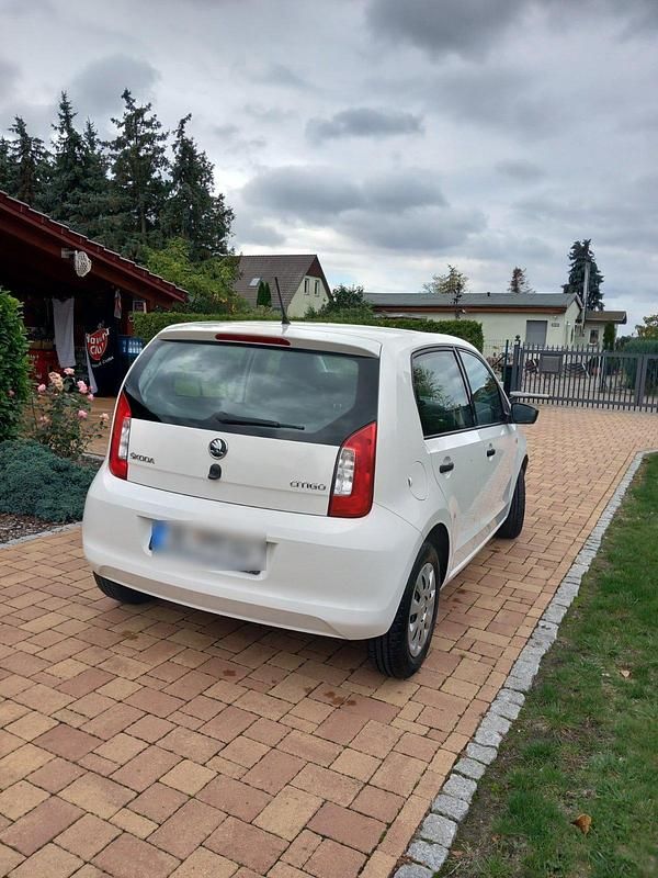 Weiß Gebraucht 2016 Skoda Citigo Kleinwagen | 5.000 € (Guter Preis) - Bild 1/4