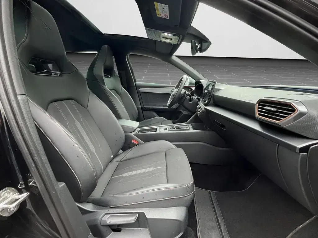 Gebraucht Cupra Leon 245 PS (180 kW) 2022 Midnight schwarz metallic (metallic) Limousine
