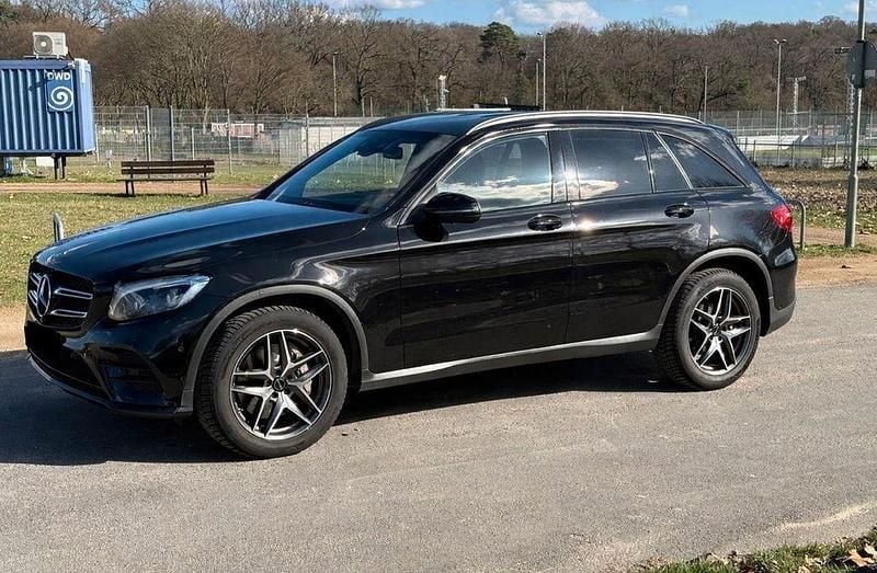 Gebraucht Mercedes GLC250 AMG line 204 PS (150 kW) 2018 Schwarz SUV