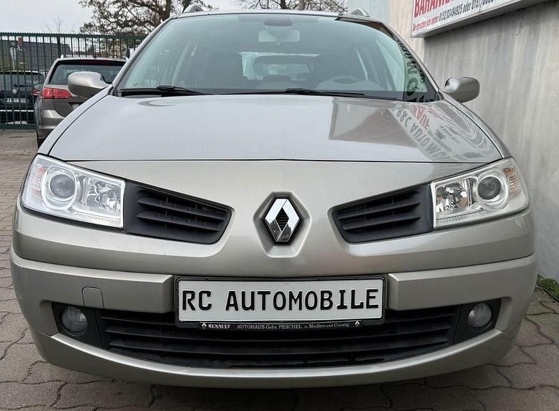 Gebraucht Renault Mégane II Avantage 111 PS (81 kW) 2007 Limousine