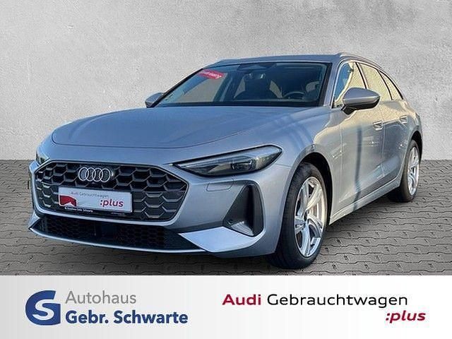 Florettsilber metallic Gebraucht 2024 Audi A5 Ambiente Coupé | 44.880 € - Bild 1/4