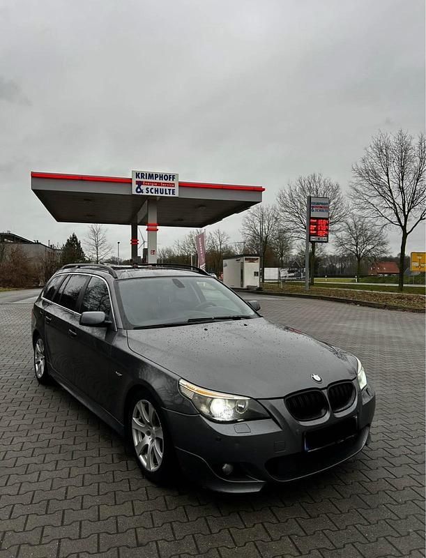 Gebraucht BMW 525 M Sport 177 PS (130 kW) 2005 Grau Kombi