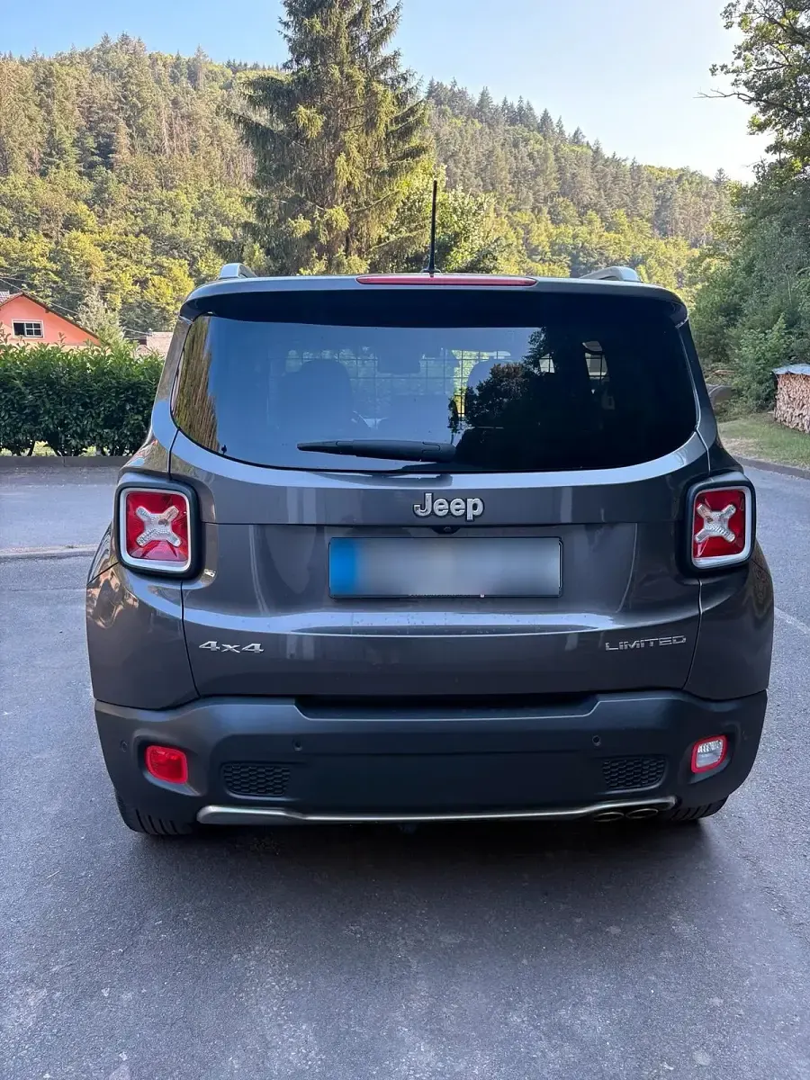 Gebraucht Jeep Renegade 140 PS (102 kW) 2015 Grau SUV