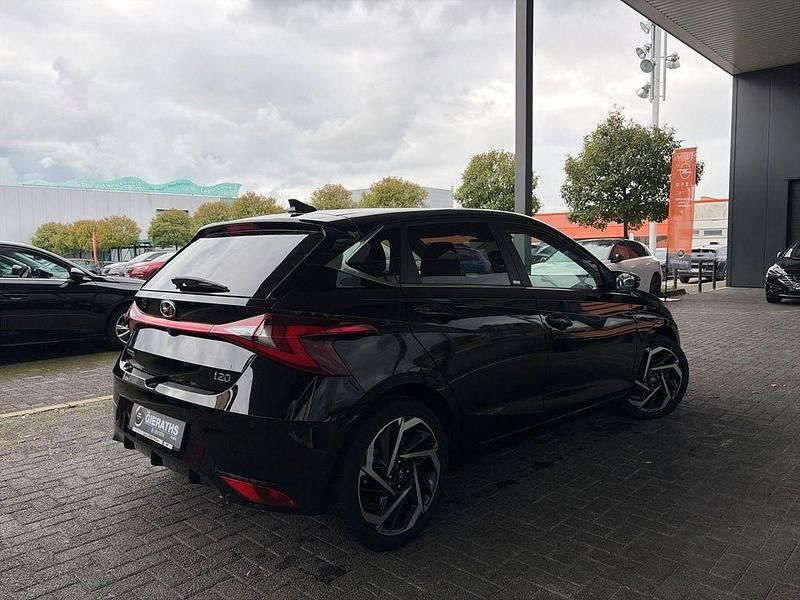 Gebraucht Hyundai i20 Prime 120 PS (88 kW) 2021 Schwarz Limousine
