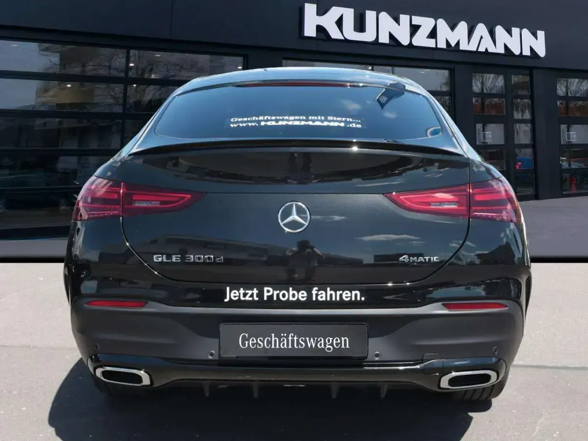 Gebraucht Mercedes GLE300 AMG 269 PS (197 kW) 2026 Metalliclack obsidianschwarz m SUV