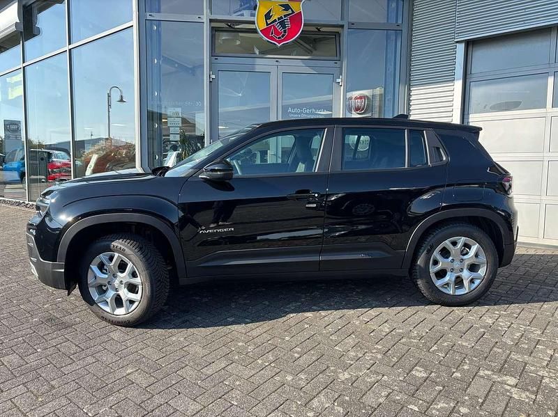 Gebraucht Jeep Avenger Altitude 101 PS (74 kW) 2024 Volcano black SUV