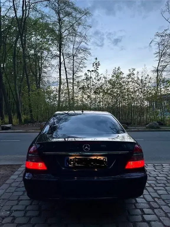 Gebraucht Mercedes E230 204 PS (150 kW) 2007 Schwarz Limousine