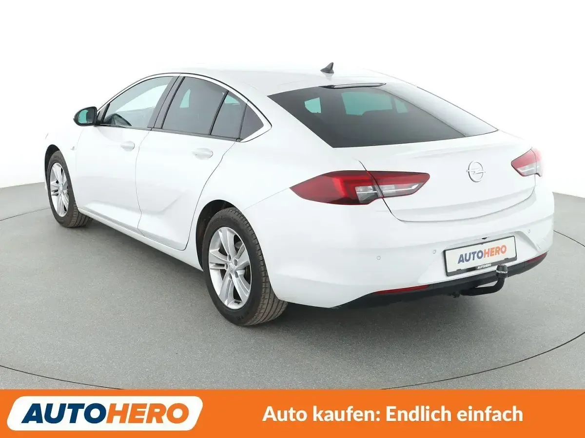Gebraucht Opel Insignia Innovation 165 PS (121 kW) 2019 Weiß Limousine
