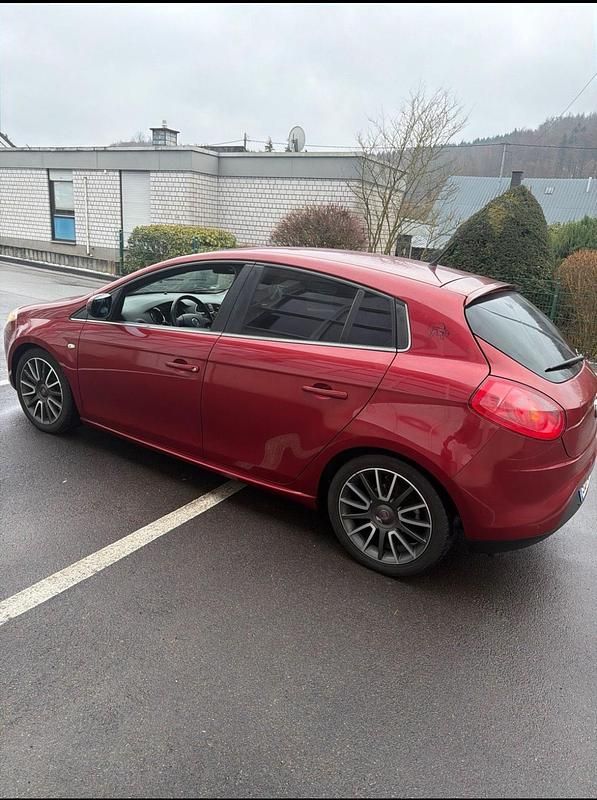 Gebraucht Fiat Bravo 120 PS (88 kW) 2008 Rot Kleinwagen