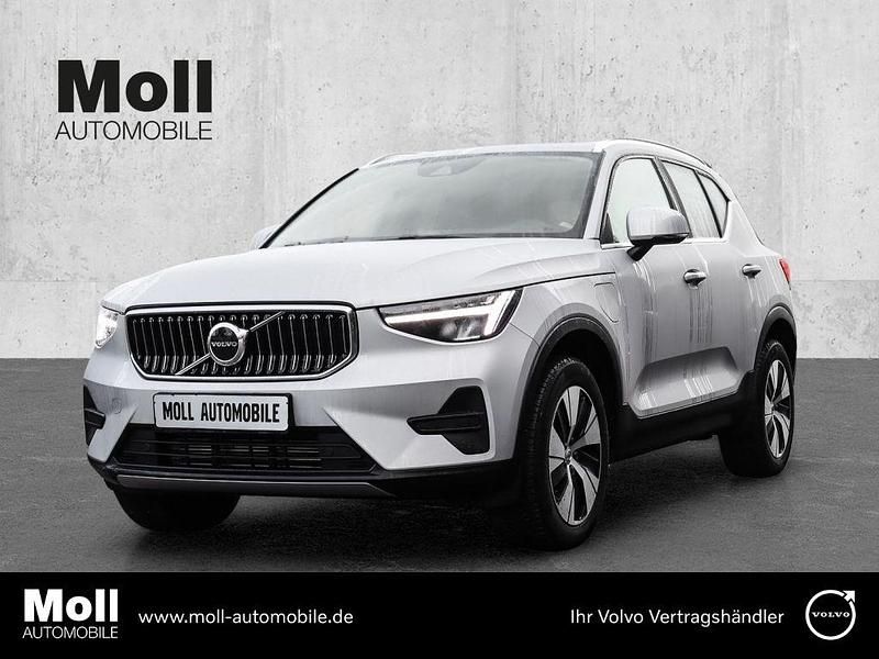 Gebraucht Volvo XC40 Core 211 PS (155 kW) 2023 Silber SUV