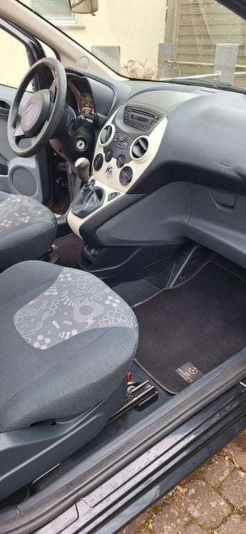 Gebraucht Ford Ka Ambiente 69 PS (50 kW) 2012 Schwarz Kleinwagen