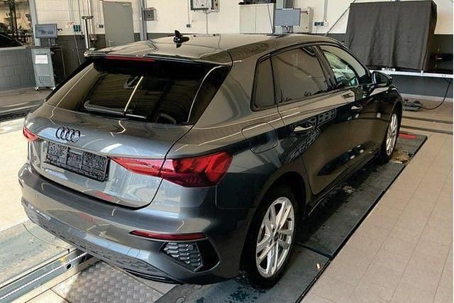 Gebraucht Audi A3 S-Line 150 PS (110 kW) 2022 Grau Limousine