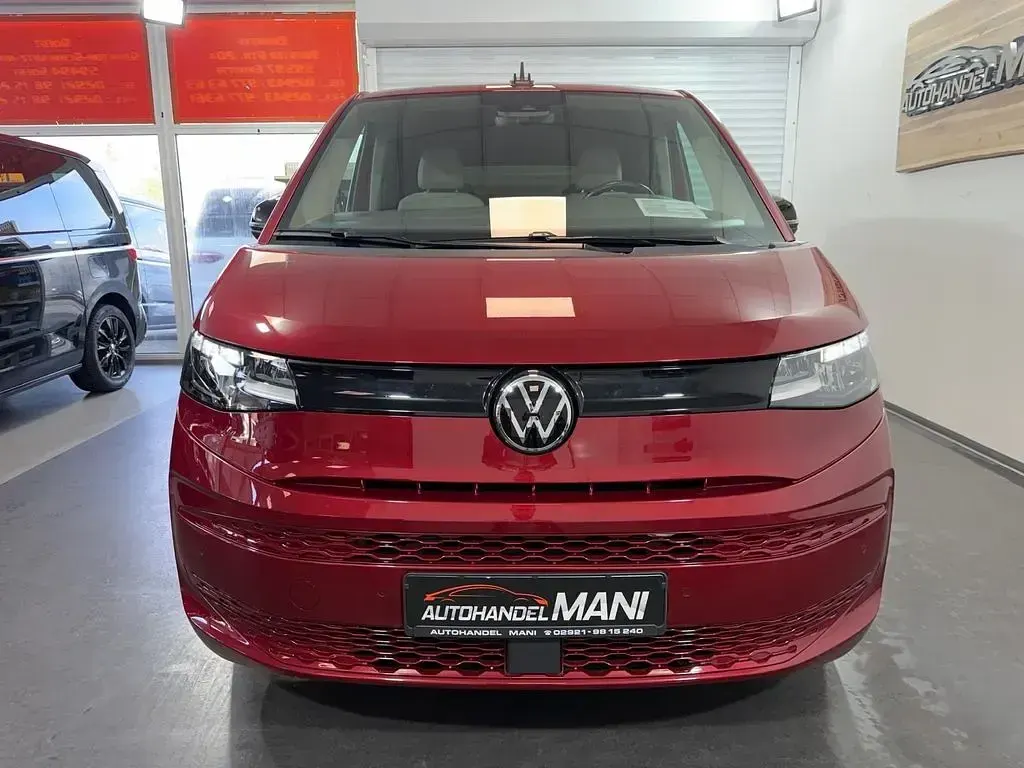 Gebraucht VW T7 Basis 150 PS (110 kW) 2024 Fortanarot Van