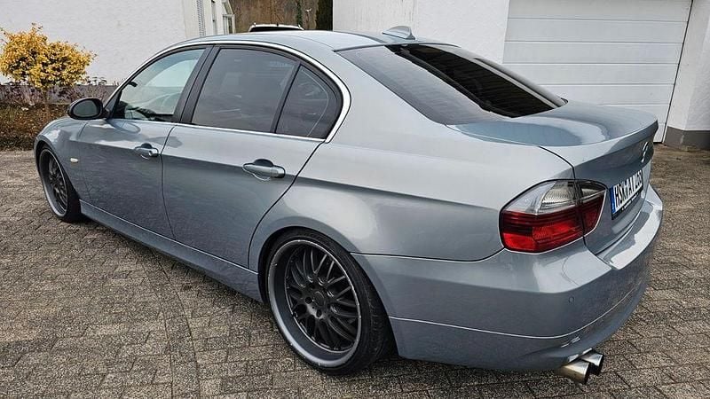 Gebraucht BMW 325 Performance 218 PS (160 kW) 2005 Grau Limousine