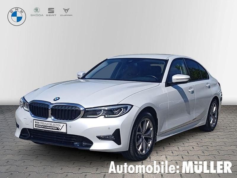 Weiss Gebraucht 2021 BMW 320 Sport Line Limousine | 33.450 € (Fairer Preis) - Bild 1/4