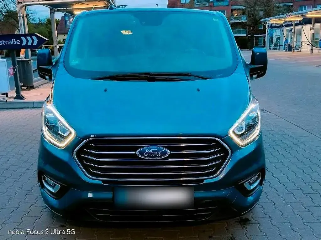 Gebraucht Ford Tourneo Custom Titanium X 185 PS (136 kW) 2020 Blau Van