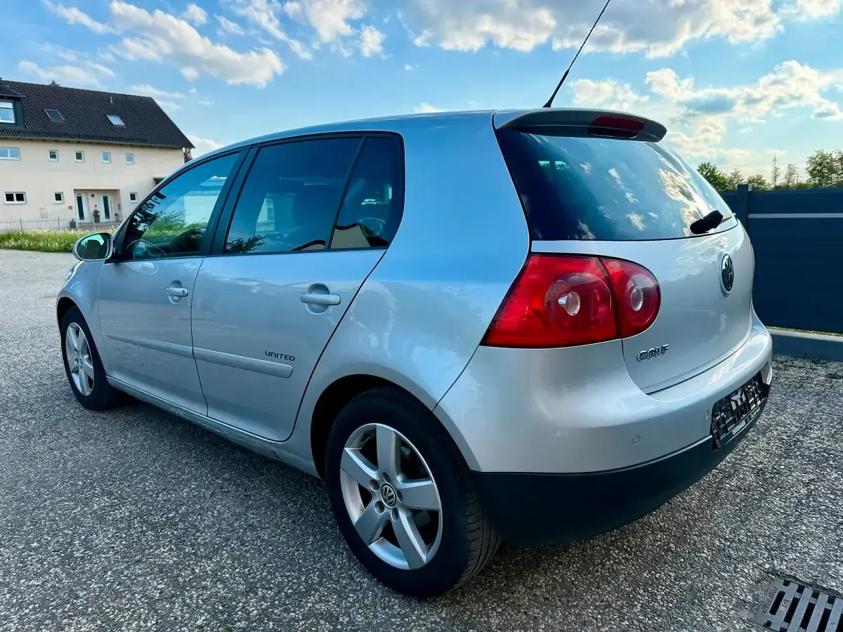 Gebraucht VW Golf VI United 80 PS (58 kW) 2008 Silber Kleinwagen