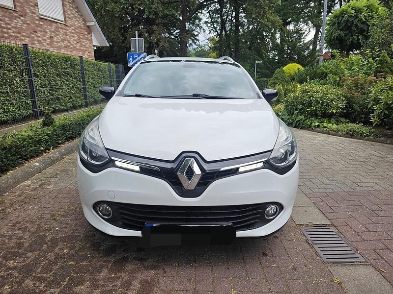 Weiß Gebraucht 2016 Renault Clio IV Kleinwagen | 5.999 € - Bild 1/4